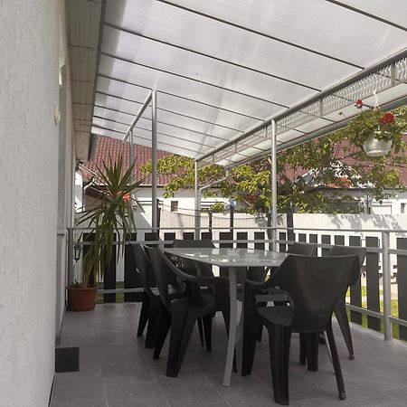 Pandora Pool Apartman Hajdúszoboszló Exteriör bild