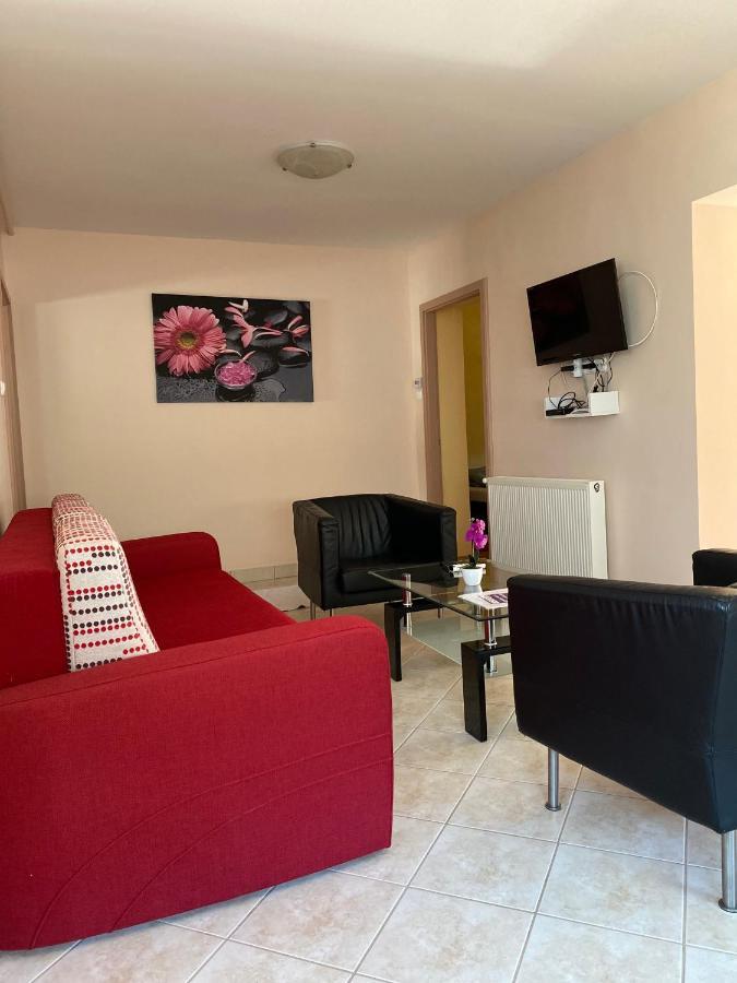 Pandora Pool Apartman Hajdúszoboszló Exteriör bild
