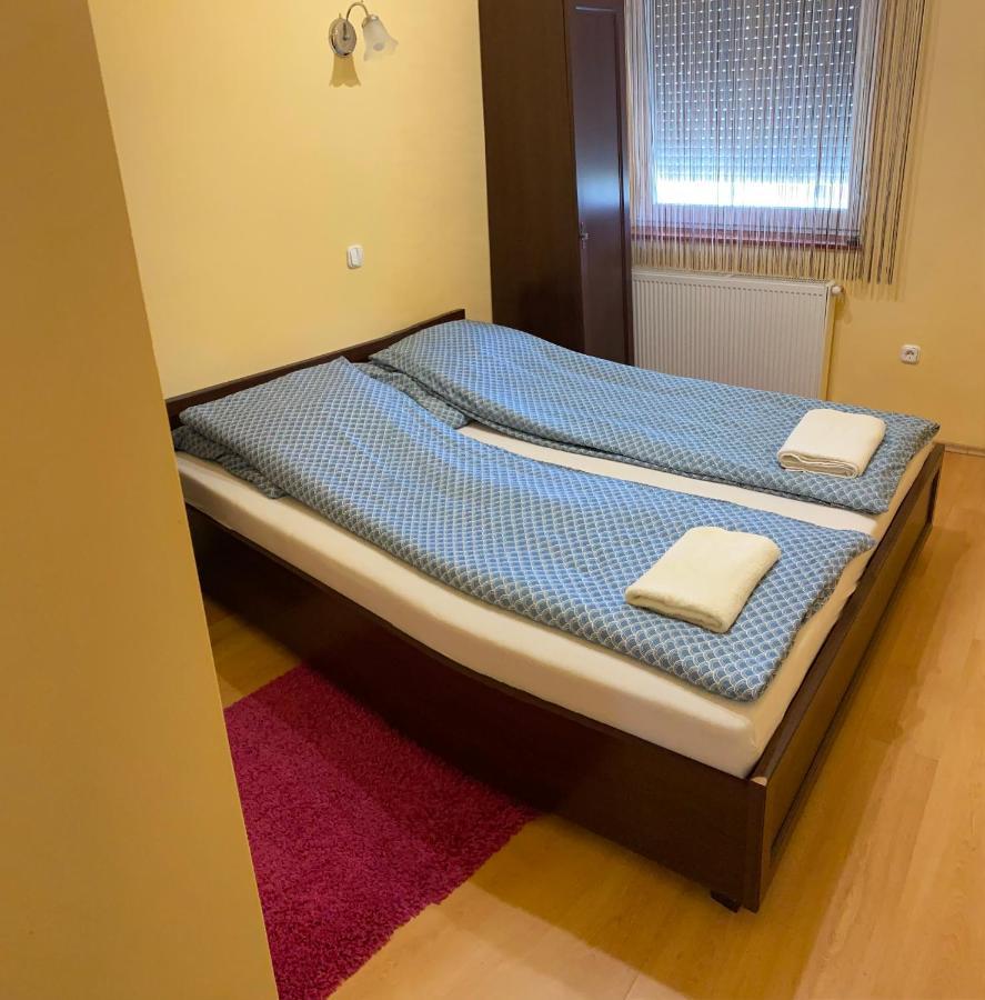 Pandora Pool Apartman Hajdúszoboszló Exteriör bild