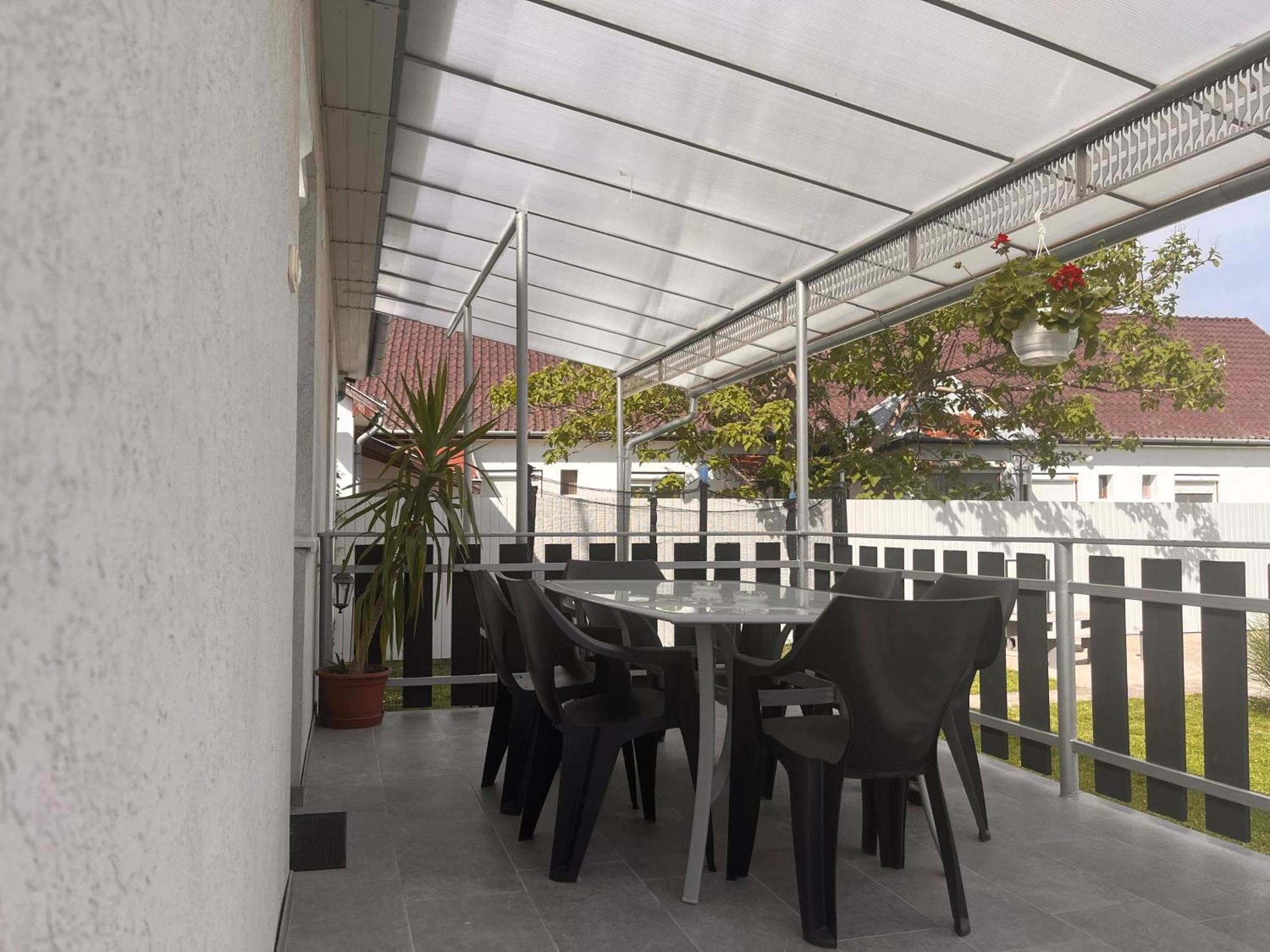 Pandora Pool Apartman Hajdúszoboszló Exteriör bild